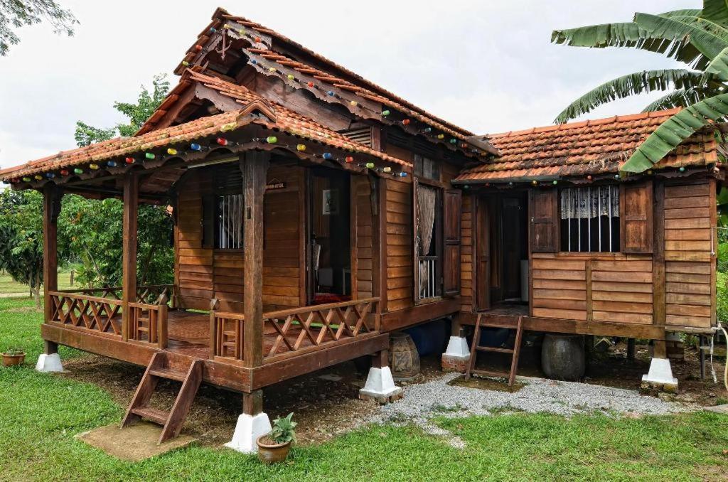 Oyo Home 90745 Desa Balqis Beach Resort Malacca Exterior foto