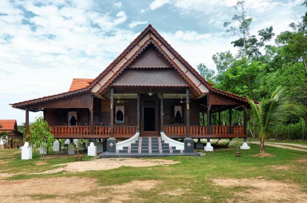Oyo Home 90745 Desa Balqis Beach Resort Malacca Exterior foto